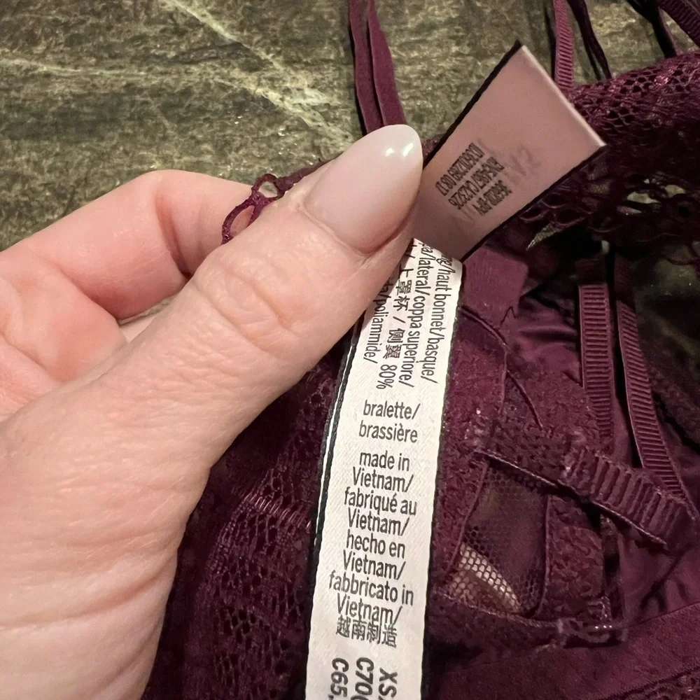 Victoria secret burgundy lace bralette adjustable straps size XS